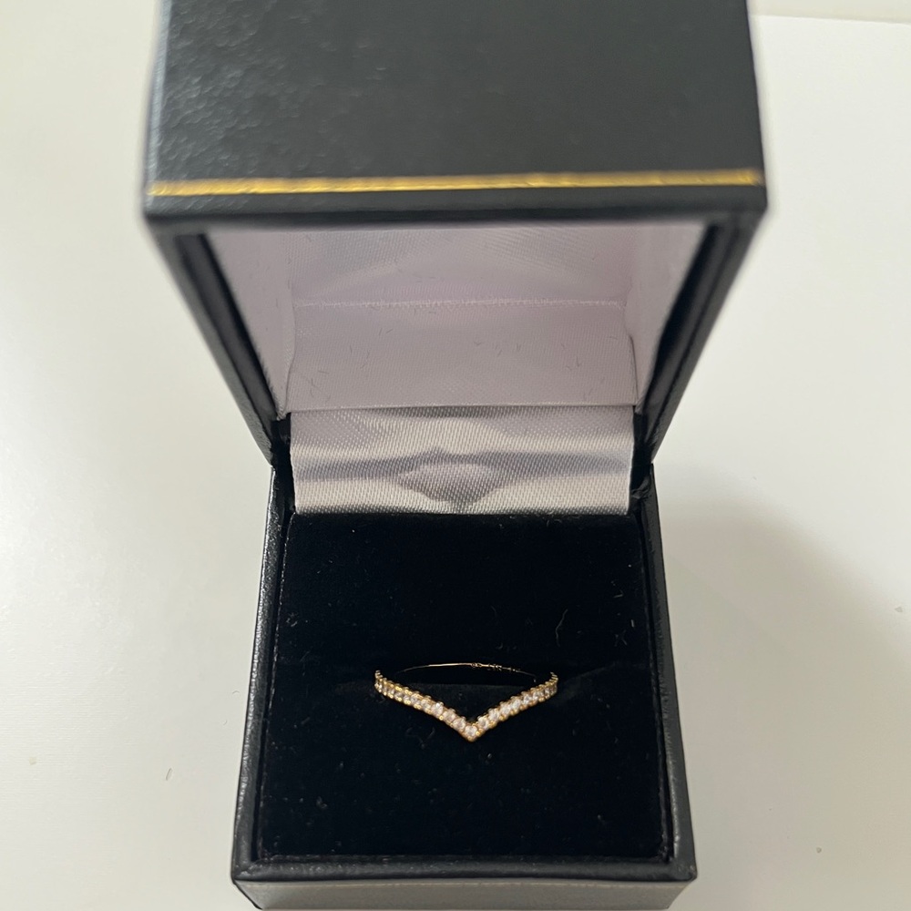 Pandora Gold V-Shaped Ring - Picture 1 of 3